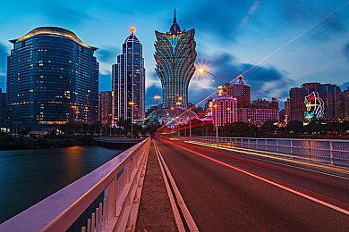 后末世风格基地建设打僵尸游戏《最后的农夫》现已正式推出 获多半好评